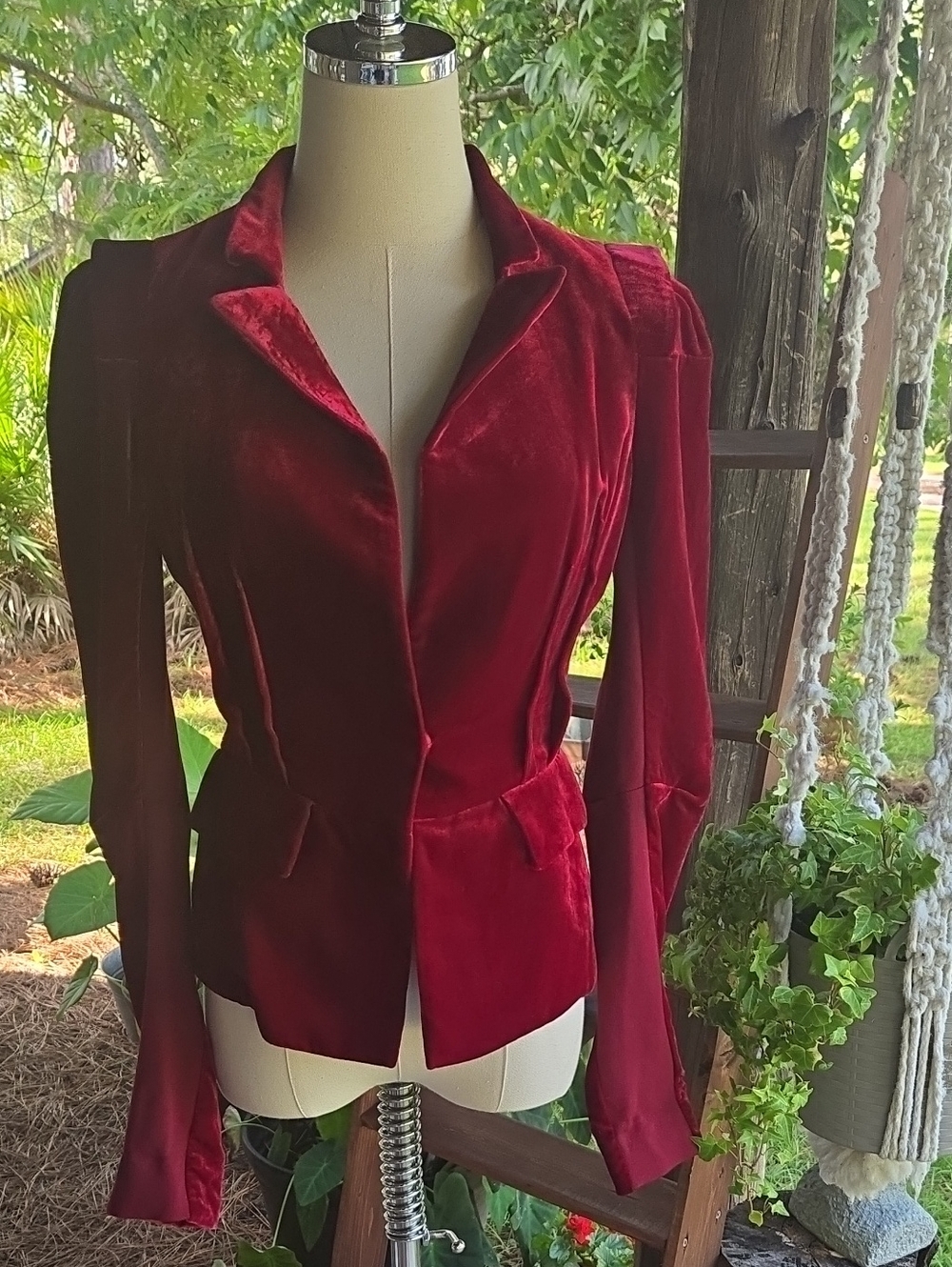 BCBGMaxAzria Maxine Burgundy Velvet Blazer Size Extra Small